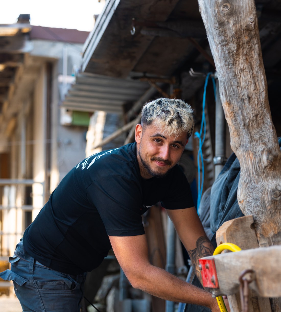 Florin Lingurar, Solarmonteur bei AlpenEnergie