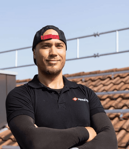 Illie Mihai, Teamleiter Solarmontagen bei AlpenEnergie